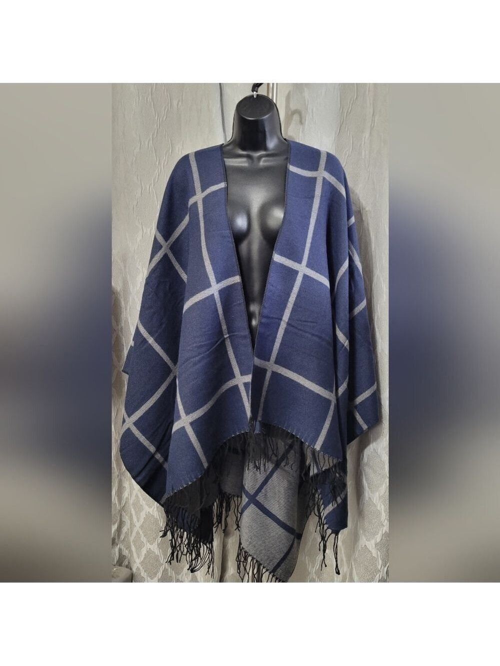 Kollie More | Reversible Shawl | Versatile Wrap | Gray & Navy Blue - Picture 3 of 6